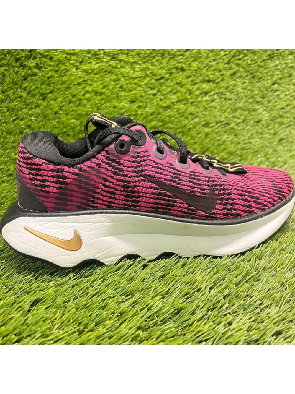 Nike Motiva Womens Size 6 Pink Black Athletic Running Walking Shoes Sneakers